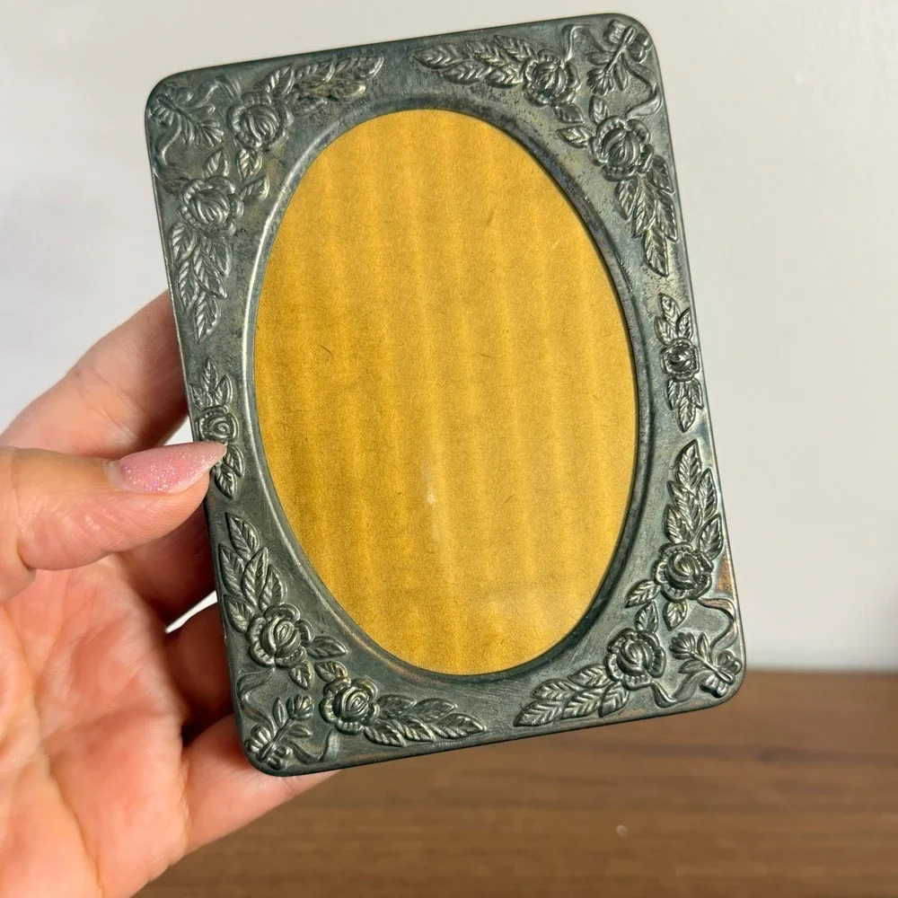 Vintage Ornate Silver Plated Rose Picture Frame Oval Photo Frame  Decor